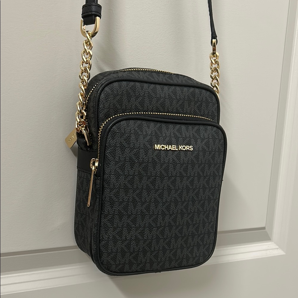 (NWOT) Michael Kors Black and Gold Crossbody Bag with Signature Monogram pattern